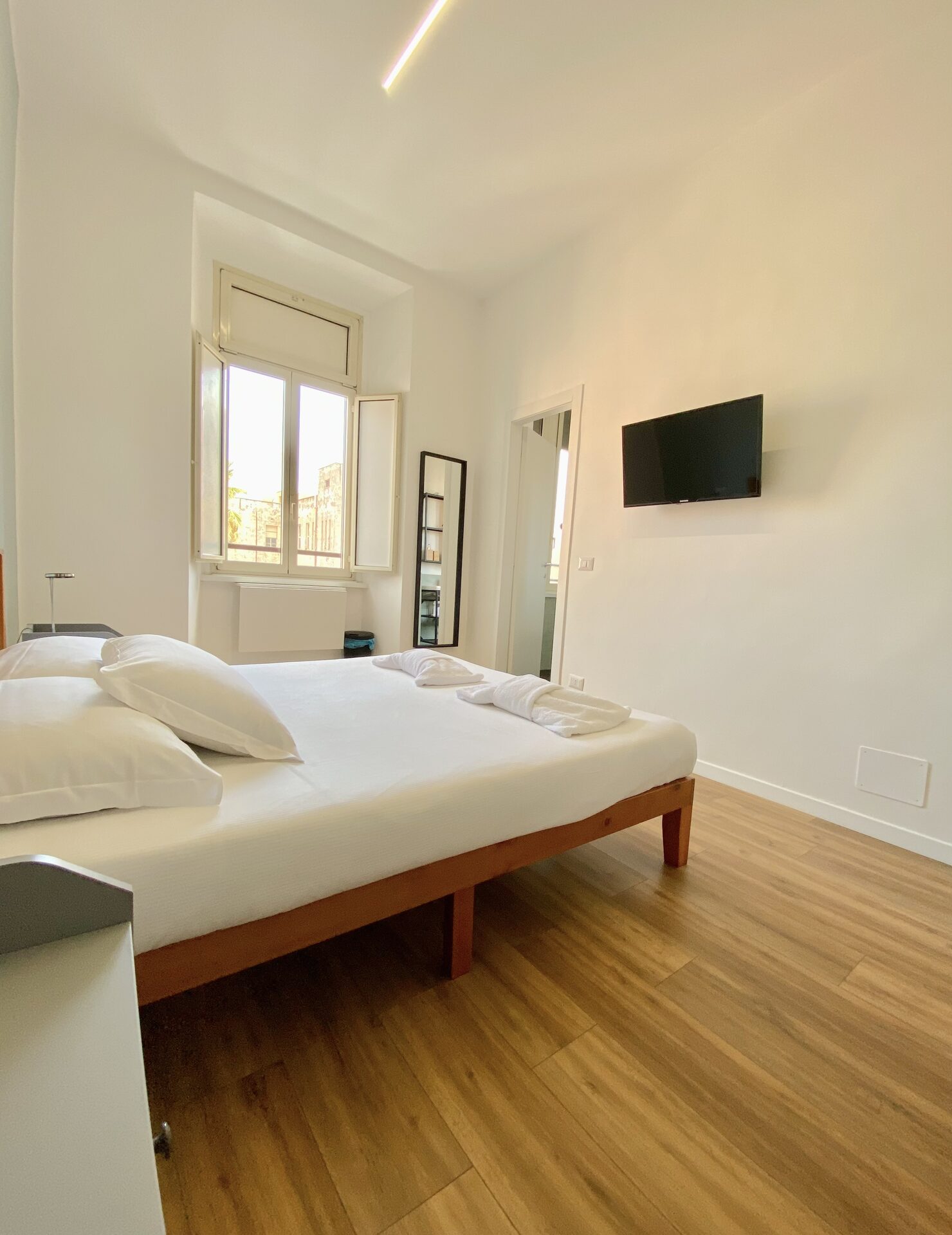 Luna Room, camera da letto